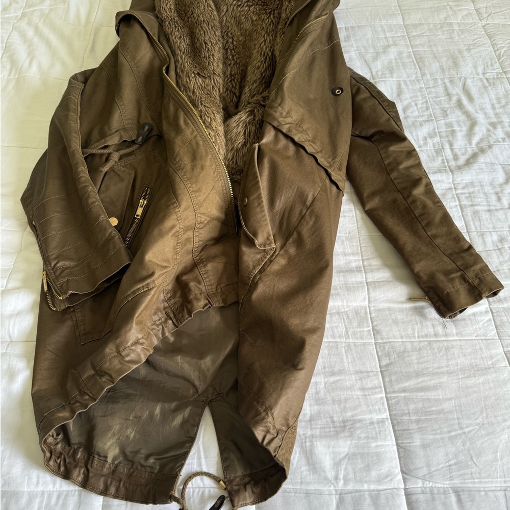 Bershka Khaki Snow Jacket Long Faux Fur Detachable Lining